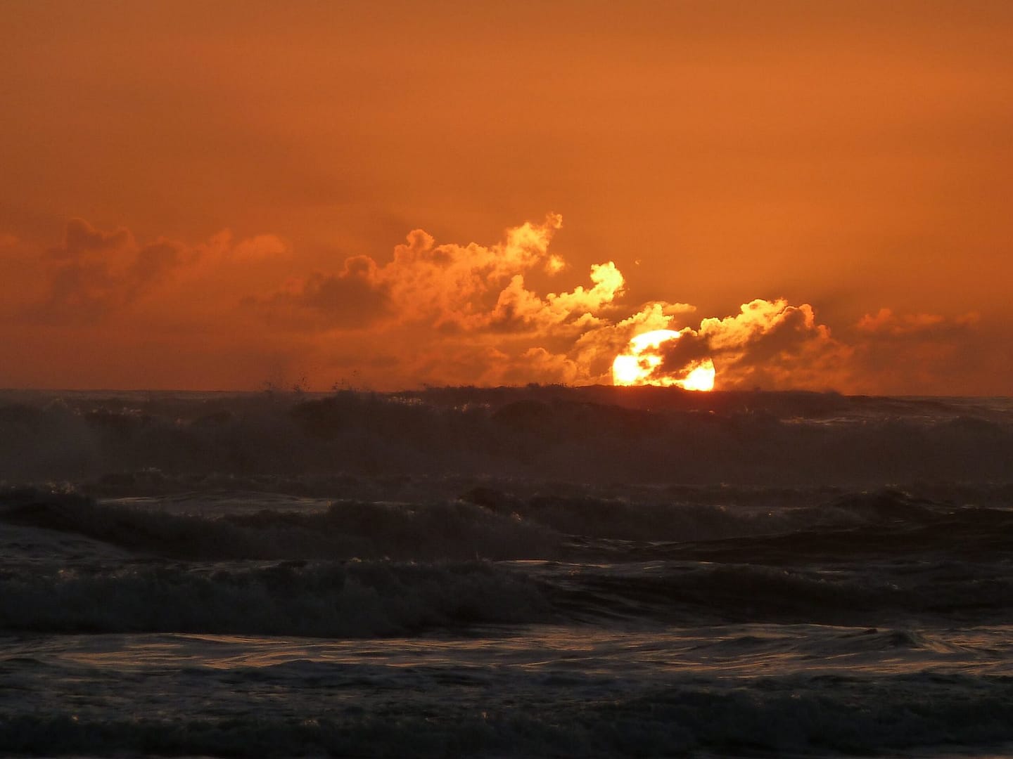 167 The Sun Goes Down - KareKare Beach New Zealand