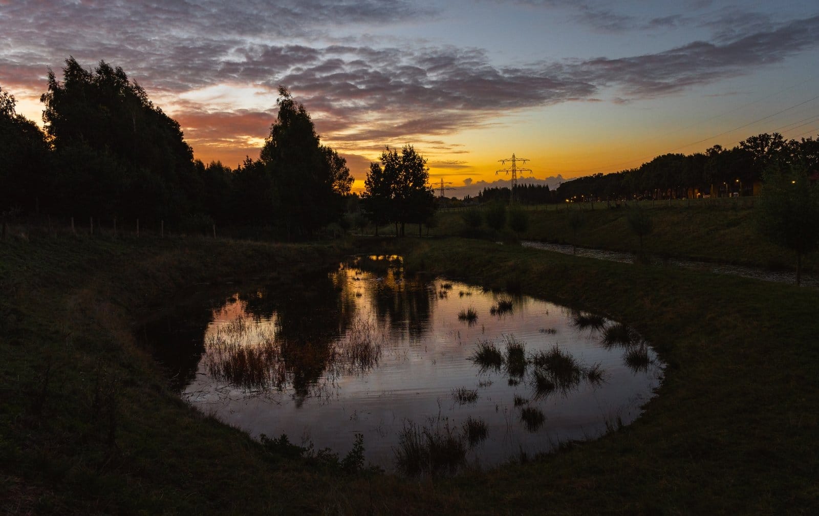 Sunrise at Hof van Limburg ingang Bosweg