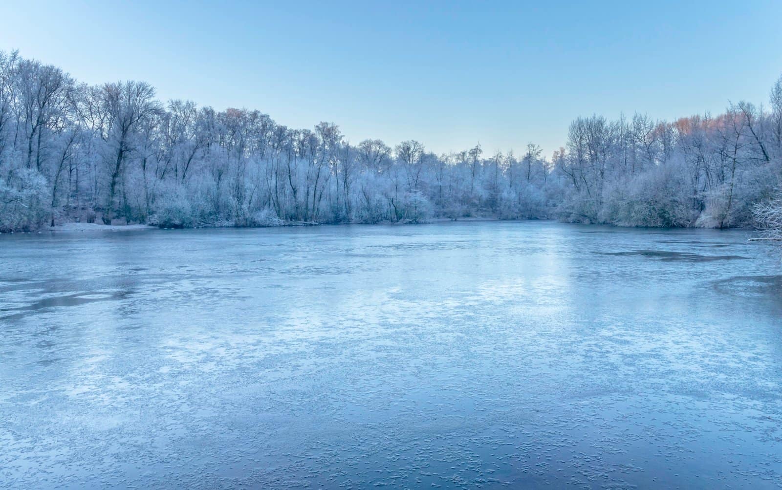 128 Frozen Pond Near Born